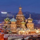 Además de los fondos de pantalla animados para Android Árbol de Navidad 3D, descarga la apk gratis de los salvapantallas Moscú.